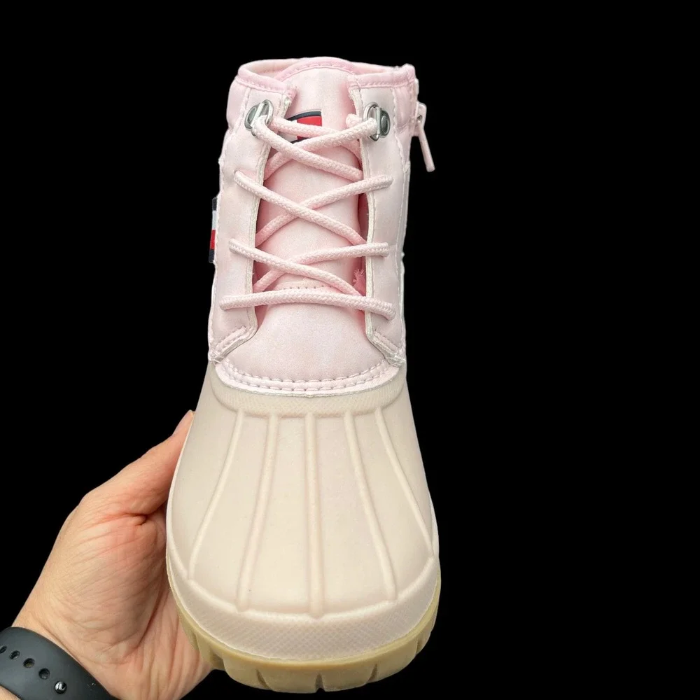 Tommy Hilfiger‎ Youth Girls Winter Duck Boot Size 5 Light Pink Lined Cozy &Warm